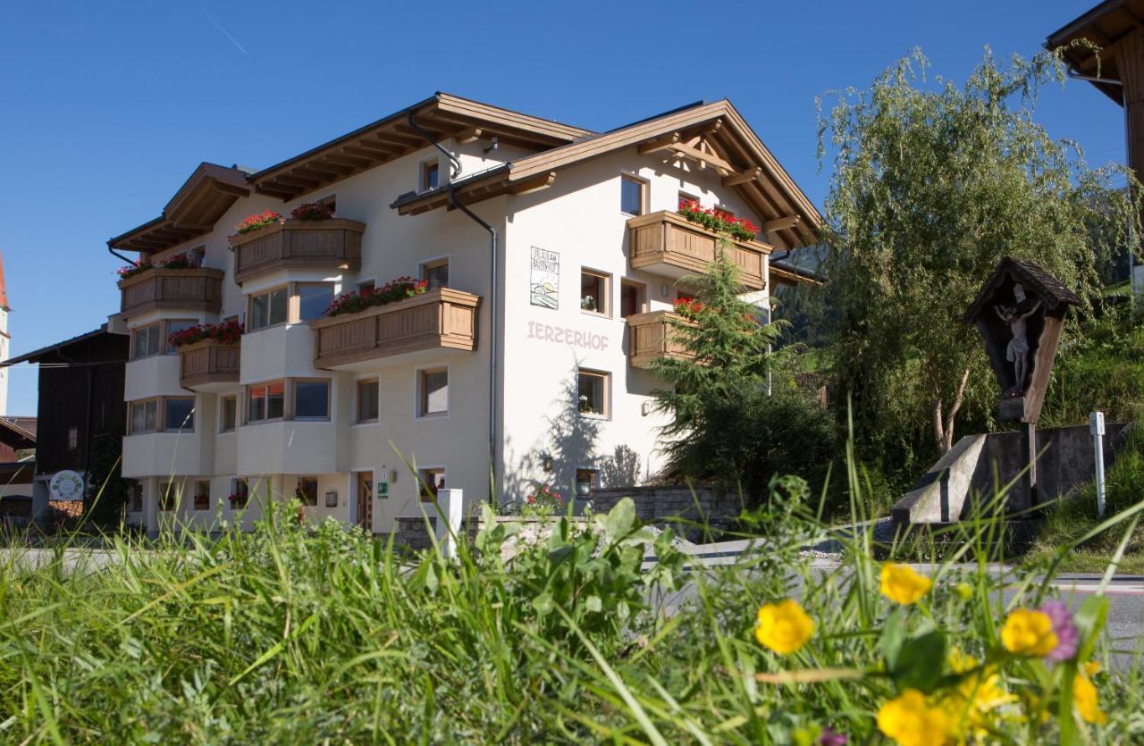 Kinderbauernhof Ierzerhof Arzl im Pitztal Exterior foto